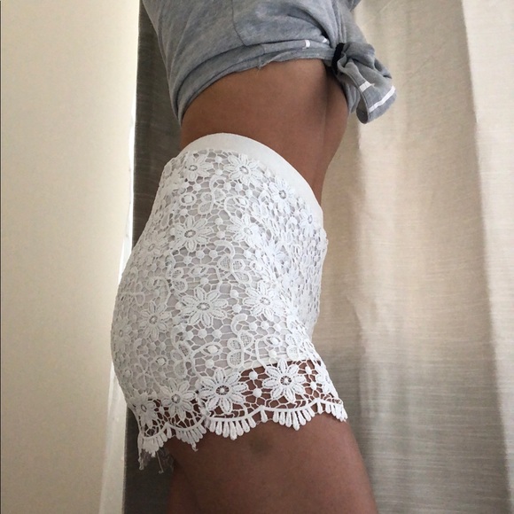 White Lace Skirt - Picture 2 of 3